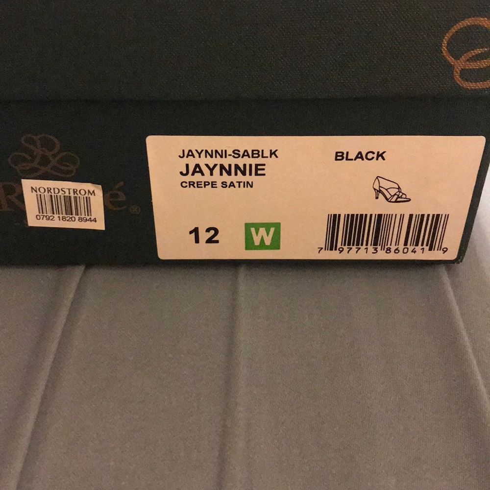 J. Reneé Heels - Picture 5 of 5